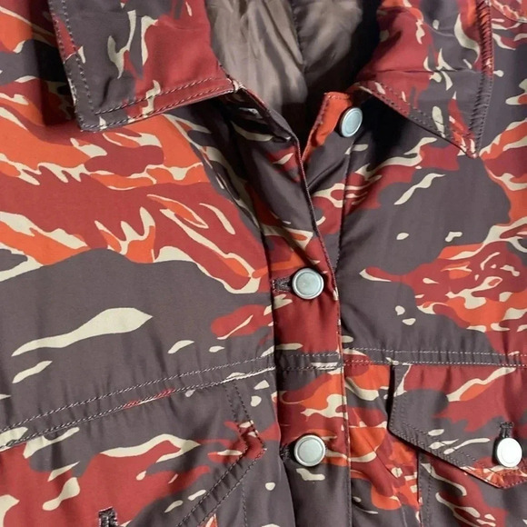 GOOD AMERICAN Camo Trucker Jacket - Picture 2 of 8